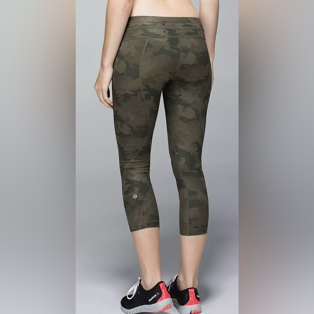 Lululemon Run Inspire Crop II All Luxtreme Savasana Camo 20cm Size 6